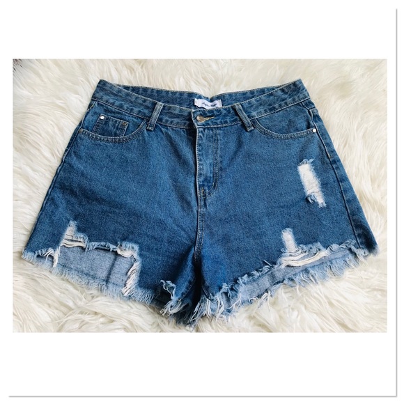 Angeles Wings Mom Shorts High Waisted Blue Denim Distressed Size Large - Picture 1 of 7